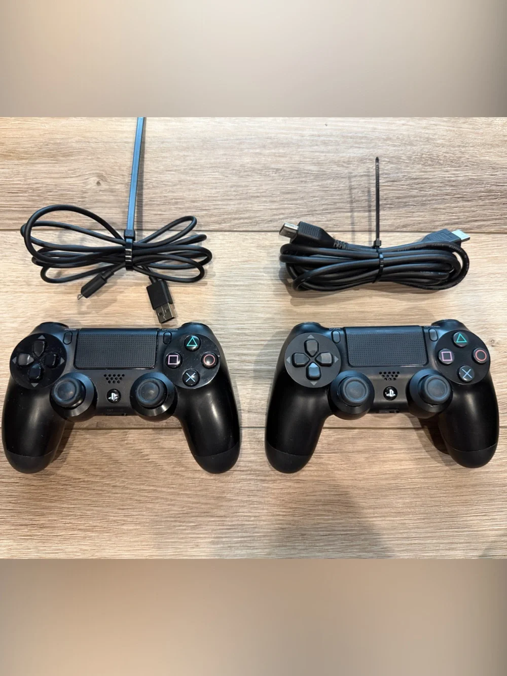 PS4 Pro Console Bundle (1TB *SSD*)
